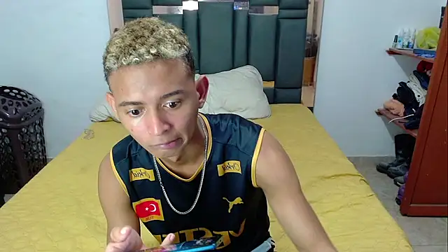 Snapshot of Raam_Star chatting on March 15, 2026, 6:19 am Raam Star online show from March 15, 2026, 6:19 am