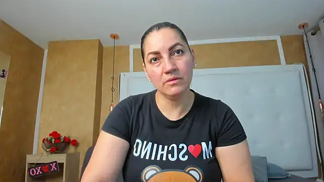 Snapshot of Heidy_milf chatting on June 26, 2026, 8:02 pm Heidy milf online show from June 26, 2026, 8:02 pm