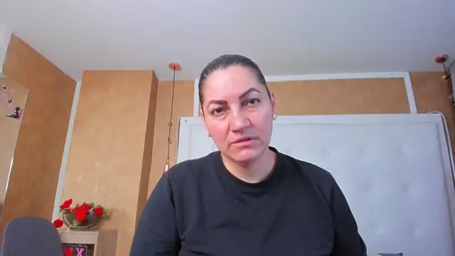 Snapshot of Heidy_milf chatting on July 23, 2026, 7:56 pm Heidy milf online show from July 23, 2026, 7:56 pm