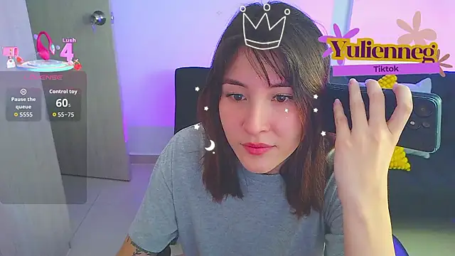 Yulienneg online show from February 11, 2026, 10:26 pm