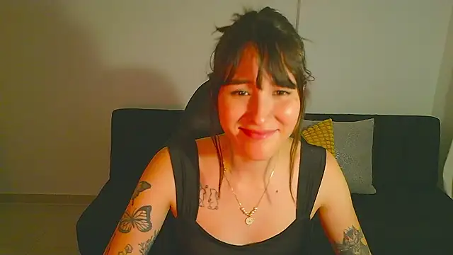 Yulienneg online show from March 7, 2026, 1:24 am