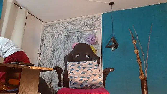 hanna mooreee online show from April 10, 2026, 7:18 pm