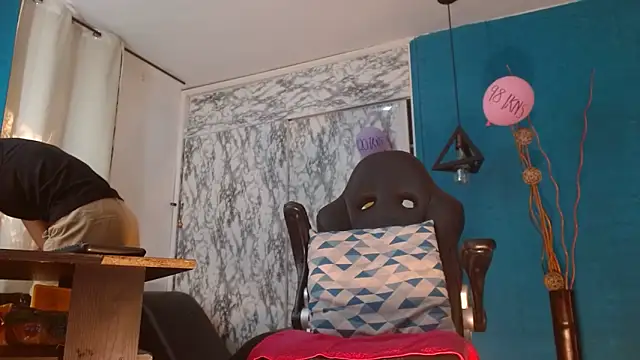 hanna mooreee online show from April 21, 2026, 7:17 pm