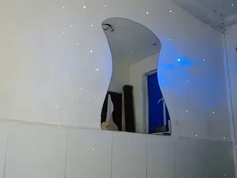 Sexy hotlatin25 online show from September 27, 2025, 9:42 pm