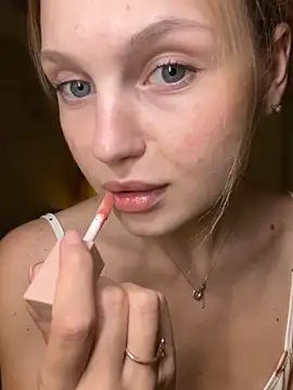 Emaline Fane online show from September 17, 2025, 5:03 pm