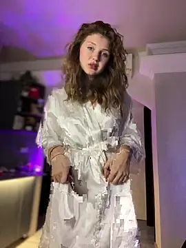 Emaline Fane online show from March 31, 2026, 9:15 pm