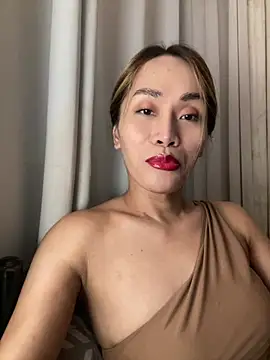 RomanticPearlTS online show from February 16, 2026, 1:40 pm