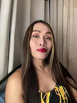 RomanticPearlTS online show from April 14, 2026, 1:50 pm