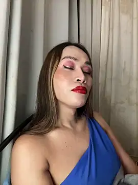 RomanticPearlTS online show from April 22, 2026, 1:52 am