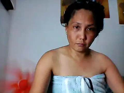 nhayasquirt online show from October 17, 2025, 9:34 am