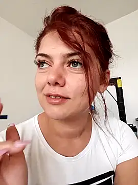 LadyNora online show from September 18, 2025, 6:26 am