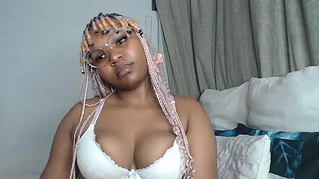 DarrkDeeva68 online show from November 24, 2025, 5:01 pm