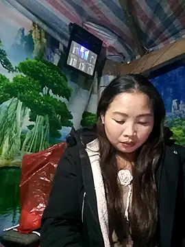 PhamPhung online show from February 3, 2026, 7:13 am