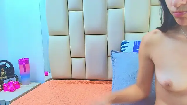 sweet amye online show from November 10, 2025, 8:08 pm