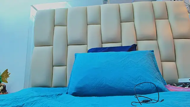 sweet amye online show from February 9, 2026, 7:18 pm