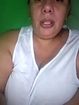 Snapshot of luzdanna chatting on April 25, 2026, 7:22 pm luzdanna online show from April 25, 2026, 7:22 pm