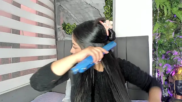 vela-kimm online show from December 17, 2025, 7:31 pm