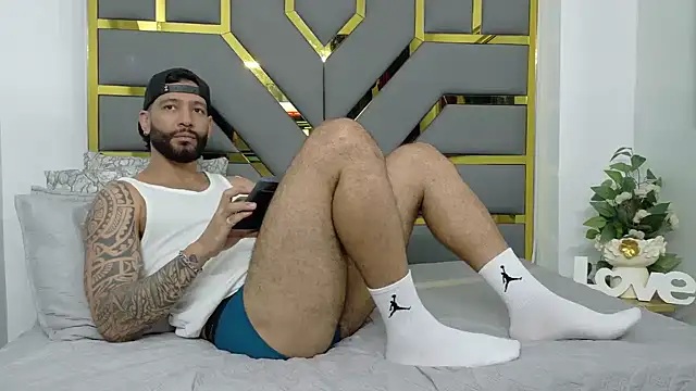 yorbymaxx online show from September 24, 2025, 2:20 pm