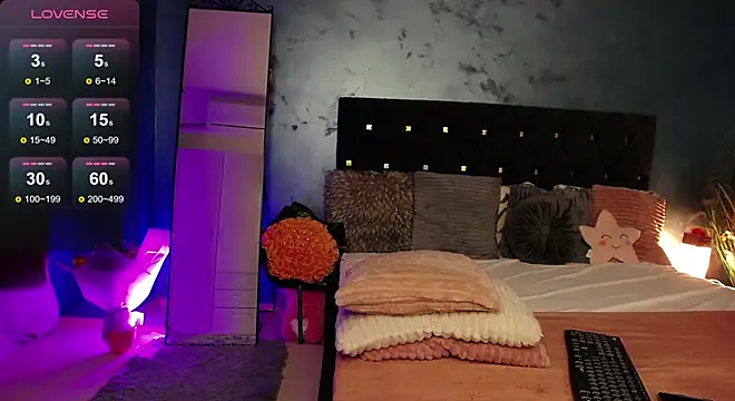 bellafun  online show from November 19, 2025, 2:39 pm