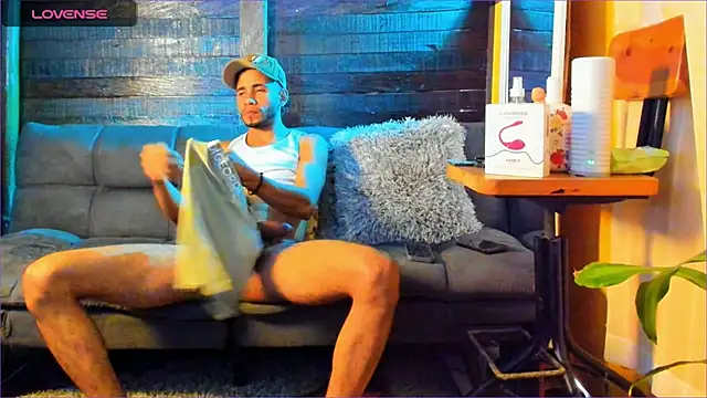 Alex bigcock11  online show from September 21, 2025, 6:31 pm