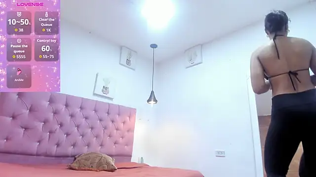 sienna glow online show from September 19, 2025, 12:28 pm