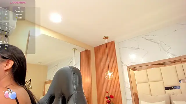 julieta rosee online show from November 20, 2025, 9:58 pm