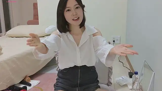 Snapshot of tsumugi_0721 chatting on November 12, 2025, 11:21 am tsumugi 0721 online show from November 12, 2025, 11:21 am