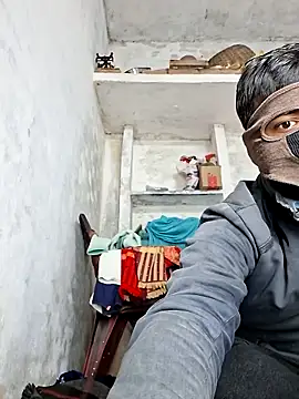 RAYI Queen 3 online show from January 5, 2026, 11:41 pm