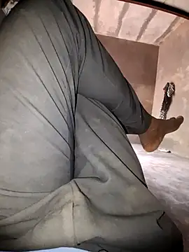 RAYI Queen 3 online show from April 3, 2026, 3:26 am