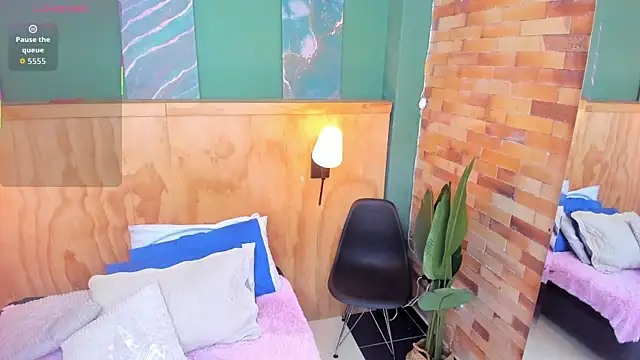 milavega  online show from January 7, 2026, 12:40 pm