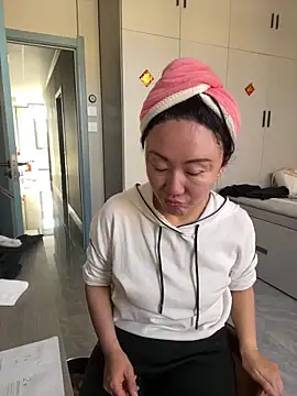 xiaomei-11 online show from November 16, 2025, 2:50 am