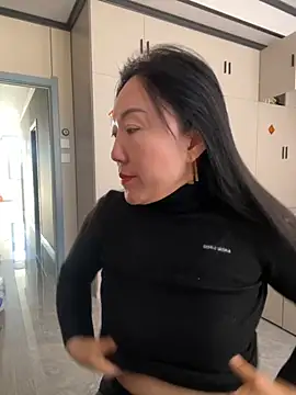 xiaomei-11 online show from December 3, 2025, 2:52 am