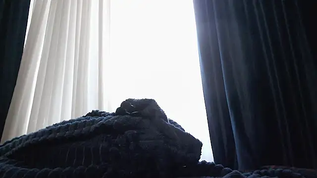 tokyomeow online show from November 20, 2025, 6:24 am