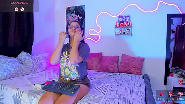 Dilan and Mia online show from September 20, 2025, 4:30 pm