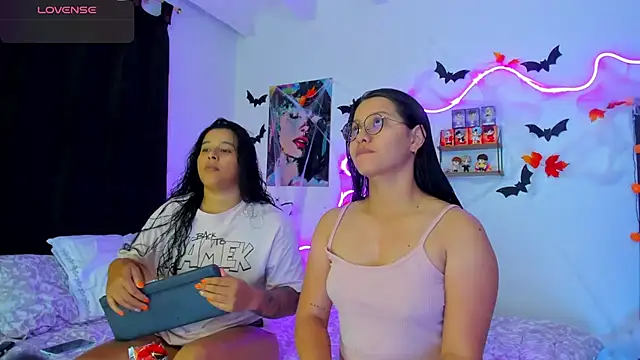 Dilan and Mia online show from October 16, 2025, 10:22 pm