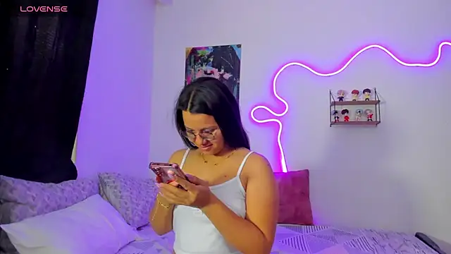 Dilan and Mia online show from January 6, 2026, 2:54 pm