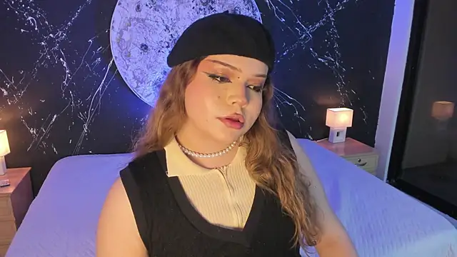 Snapshot of Maxxxine1 chatting on October 4, 2025, 4:21 am Maxxxine1 online show from October 4, 2025, 4:21 am