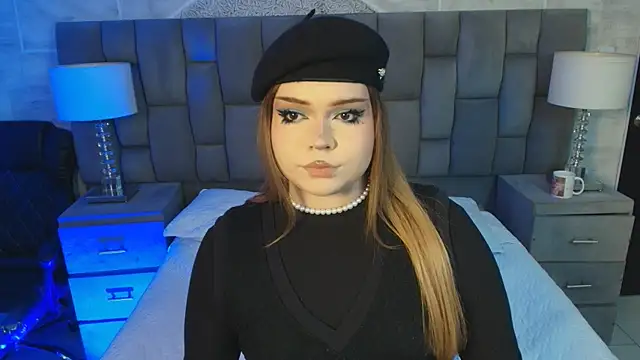 Snapshot of Maxxxine1 chatting on November 2, 2025, 9:00 am Maxxxine1 online show from November 2, 2025, 9:00 am