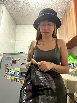 Sallem Pink online show from September 22, 2025, 12:29 pm