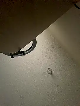 Sallem Pink online show from October 14, 2025, 12:28 pm