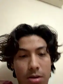 Snapshot of EmilianoPerex chatting on January 5, 2026, 7:06 pm EmilianoPerex online show from January 5, 2026, 7:06 pm