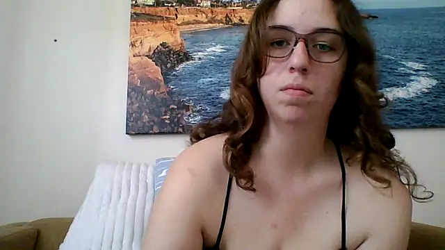Snapshot of sweetsocalgirl chatting on March 23, 2026, 11:31 pm sweetsocalgirl online show from March 23, 2026, 11:31 pm