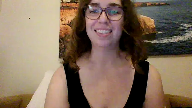 Snapshot of sweetsocalgirl chatting on March 28, 2026, 2:33 am sweetsocalgirl online show from March 28, 2026, 2:33 am