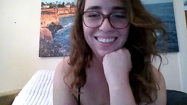 Snapshot of sweetsocalgirl chatting on April 22, 2026, 1:19 am sweetsocalgirl online show from April 22, 2026, 1:19 am