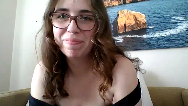 Snapshot of sweetsocalgirl chatting on April 23, 2026, 9:39 pm sweetsocalgirl online show from April 23, 2026, 9:39 pm