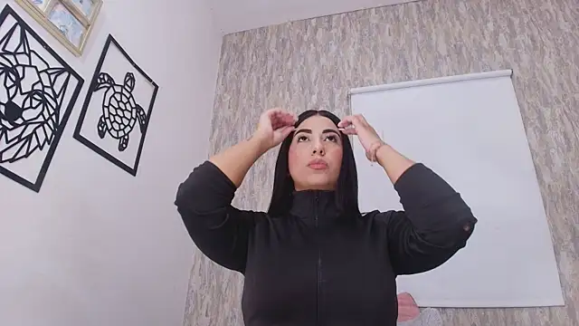 abbypratt online show from October 9, 2025, 7:12 pm