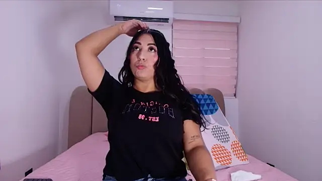 abbypratt online show from December 1, 2025, 7:19 pm