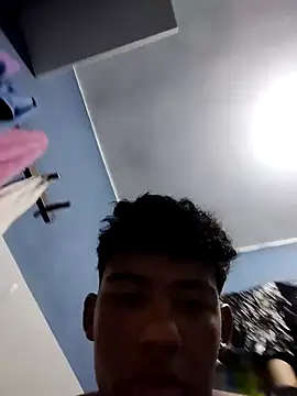 Lale-Adrian online show from December 3, 2025, 9:57 pm