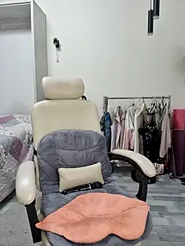 Monna online show from February 3, 2026, 7:41 pm