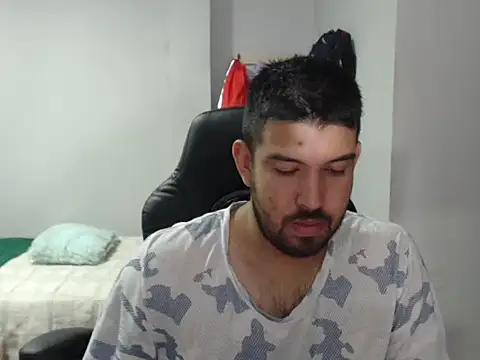 Axel11113 online show from November 14, 2025, 3:05 am